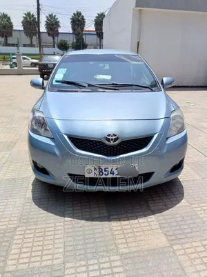 Photo - Toyota Yaris 2010 Blue