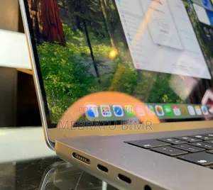 New Laptop Apple MacBook Pro 2021 M1 32GB Apple M1 Pro SSD 1T