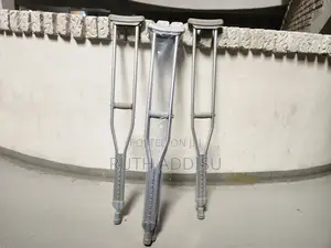 Crutches衫也axillary Bilateral Crutches型式axillary Crutches