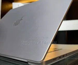 New Laptop Apple MacBook Pro M1 32GB Apple M1 Pro SSD 1T
