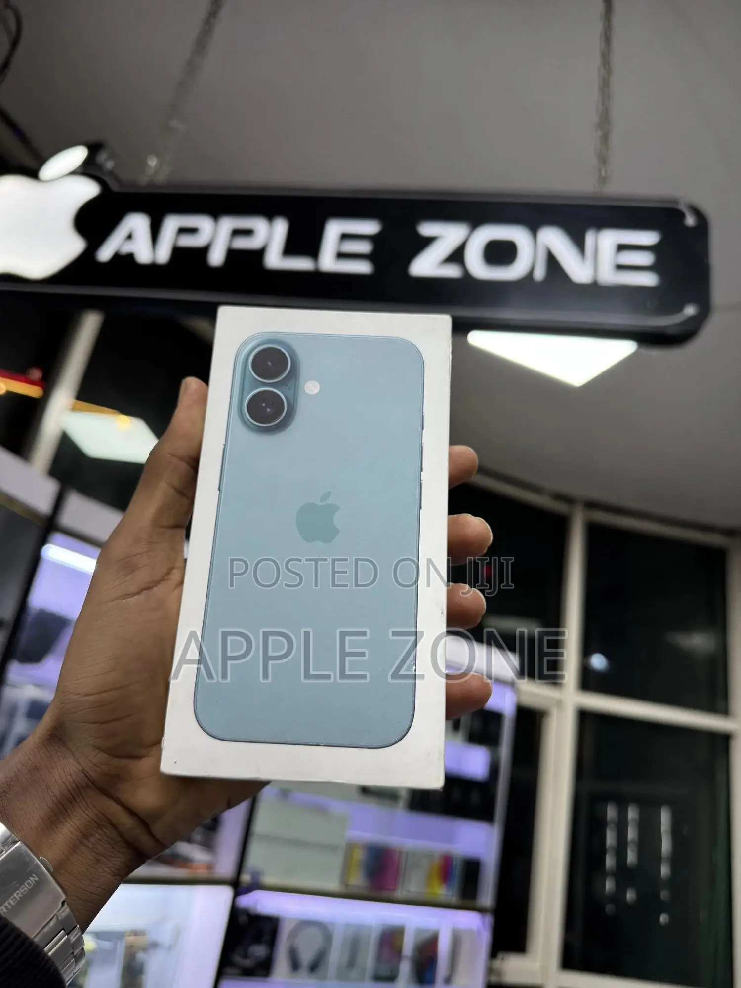 New Apple iPhone 16 128 GB Green