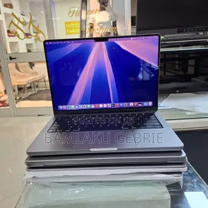 New Laptop Apple MacBook Pro 2023 M2 16GB Intel Core I5 SSD 512GB