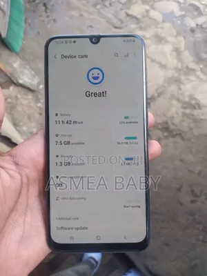 Photo - Samsung Galaxy A30 64 GB Gray