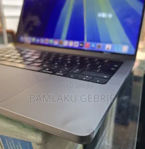 New Laptop Apple MacBook Pro M1 16GB Apple M1 Pro SSD 512GB