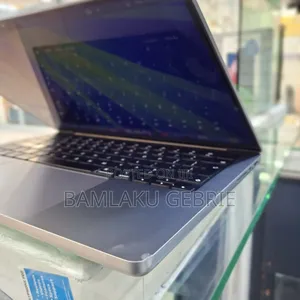 New Laptop Apple MacBook Pro M1 16GB Apple M1 Pro SSD 512GB