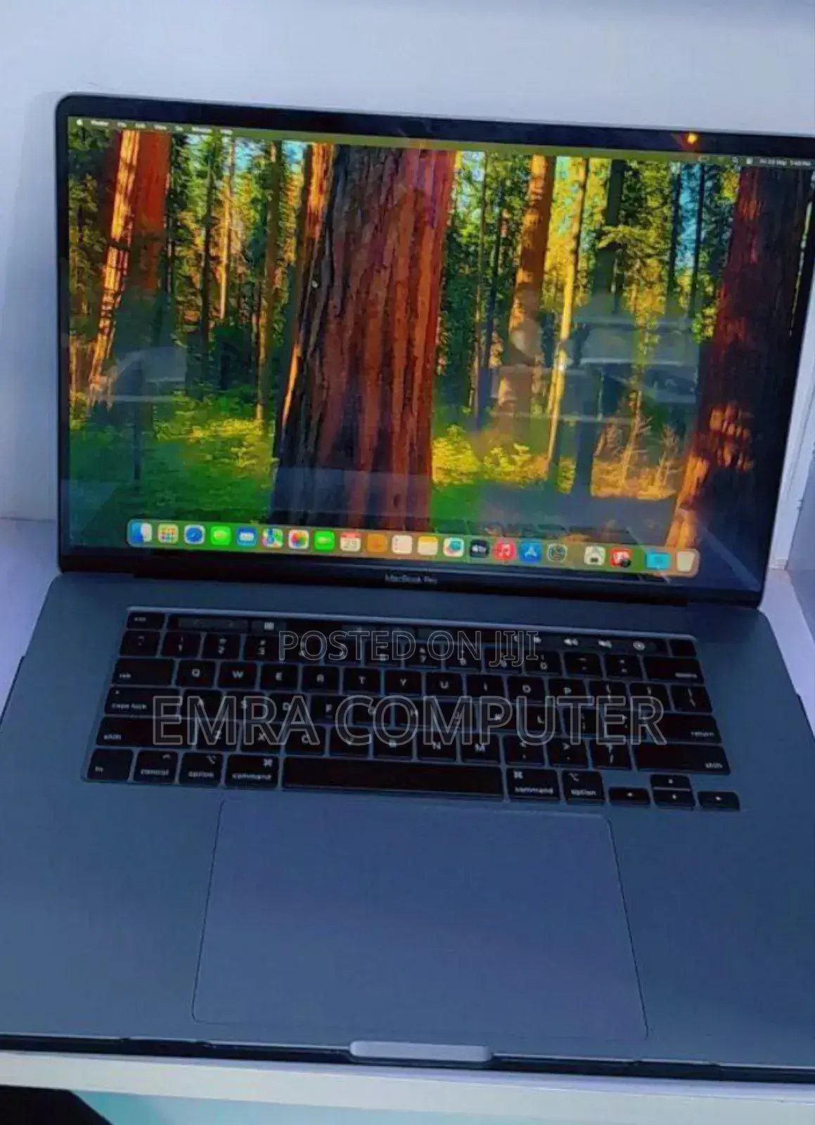 New Laptop Apple MacBook Pro 2019 16GB Intel Core i9 SSD 512GB