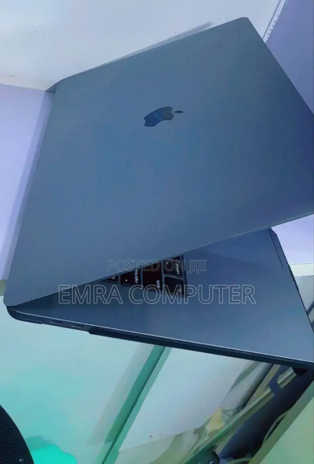 New Laptop Apple MacBook Pro 2019 16GB Intel Core i9 SSD 512GB