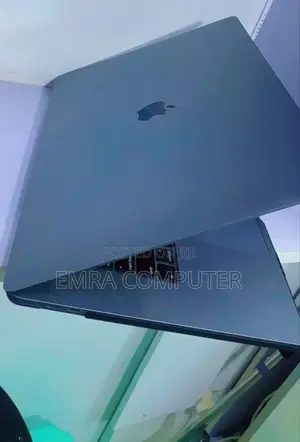 New Laptop Apple MacBook Pro 2019 16GB Intel Core i9 SSD 512GB
