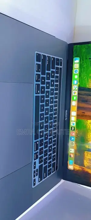 New Laptop Apple MacBook Pro 2019 16GB Intel Core i9 SSD 512GB