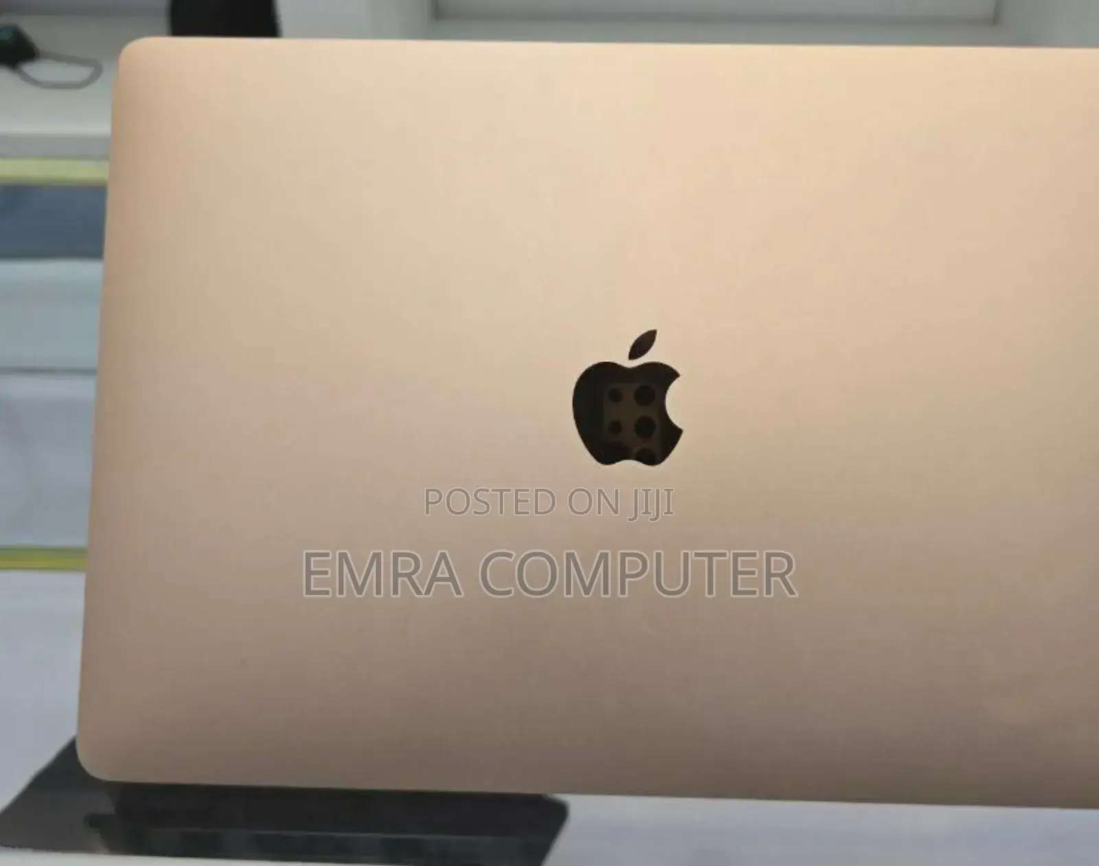 New Laptop Apple MacBook Air 2020 M1 8GB Apple M1 SSD 256GB