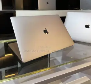 New Laptop Apple MacBook Pro 2019 32GB Intel Core i9 SSD 512GB