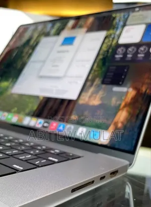 New Laptop Apple MacBook Pro M1 32GB Apple M1 SSD 1T