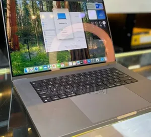 New Laptop Apple MacBook Pro M1 32GB Apple M1 SSD 1T