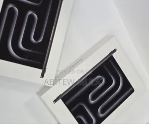 New Laptop Apple MacBook Pro 2024 M4 14-Inch 16GB Apple M4 SSD 1T