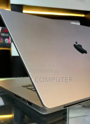 New Laptop Apple MacBook Pro M1 32GB Apple M1 Pro SSD 1T