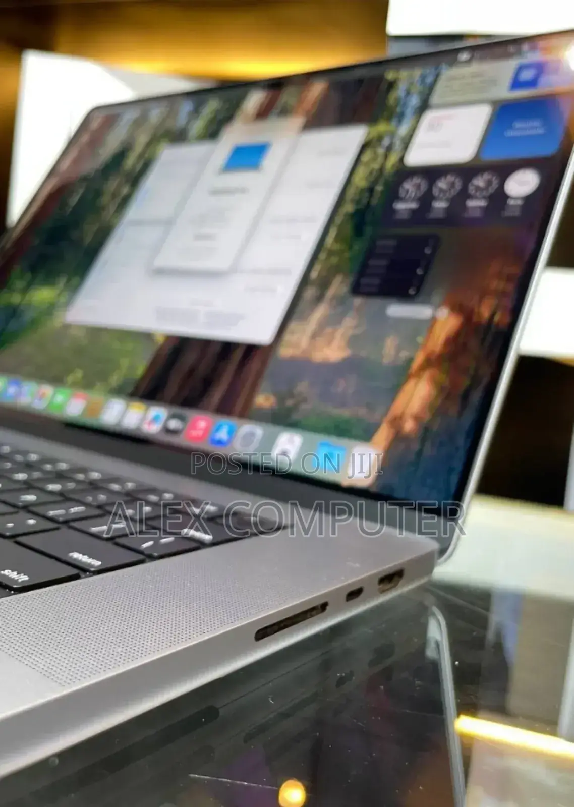 New Laptop Apple MacBook Pro M1 32GB Apple M1 Pro SSD 1T