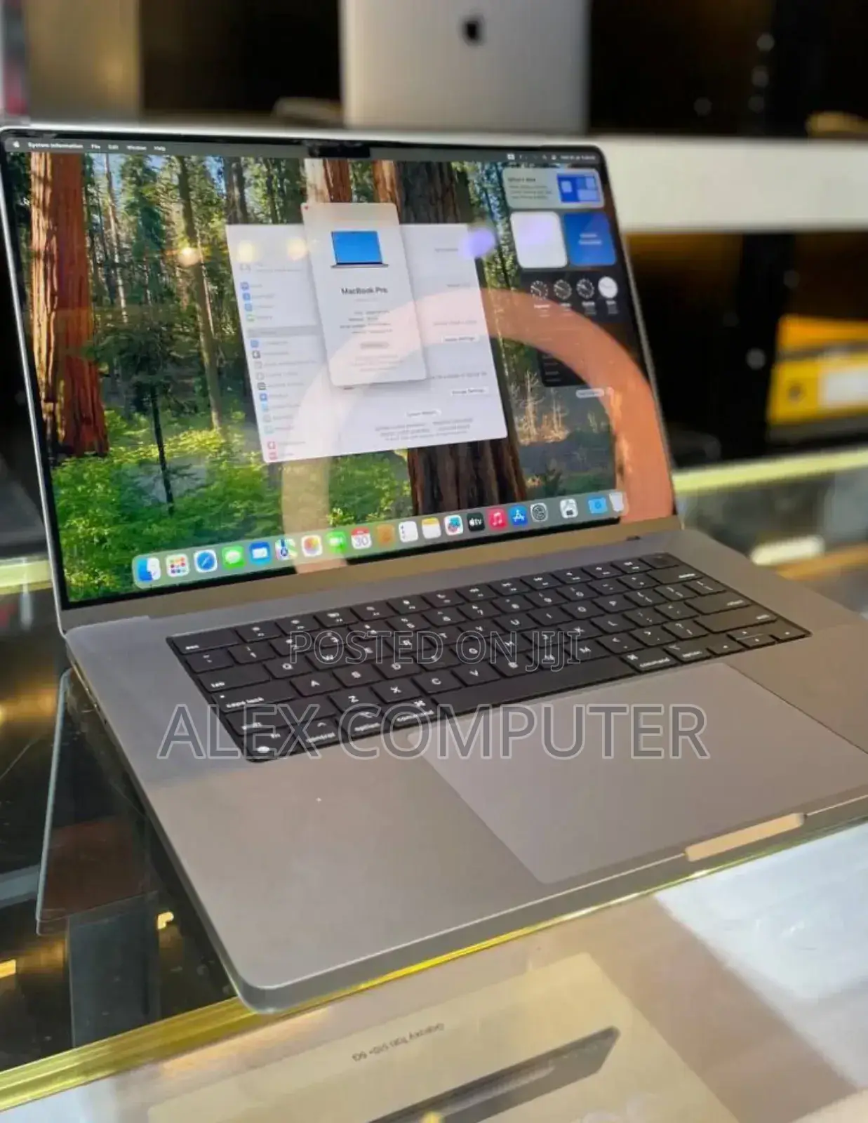 New Laptop Apple MacBook Pro M1 32GB Apple M1 Pro SSD 1T