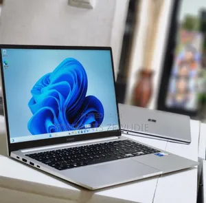 New Laptop Samsung Galaxy Book 2 8GB Intel Core I5 SSD 512GB