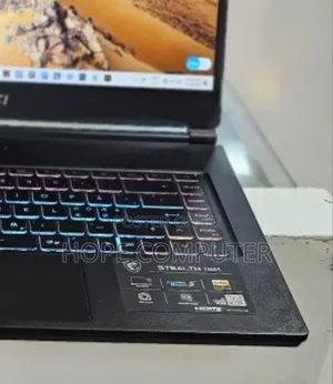 New Laptop MSI Stealth 16 AI Studio 16GB Intel Core I7 SSD 1T