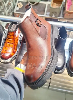 Chelsea Boots Stock Product 
 Size -- 39--44
Premium Quality