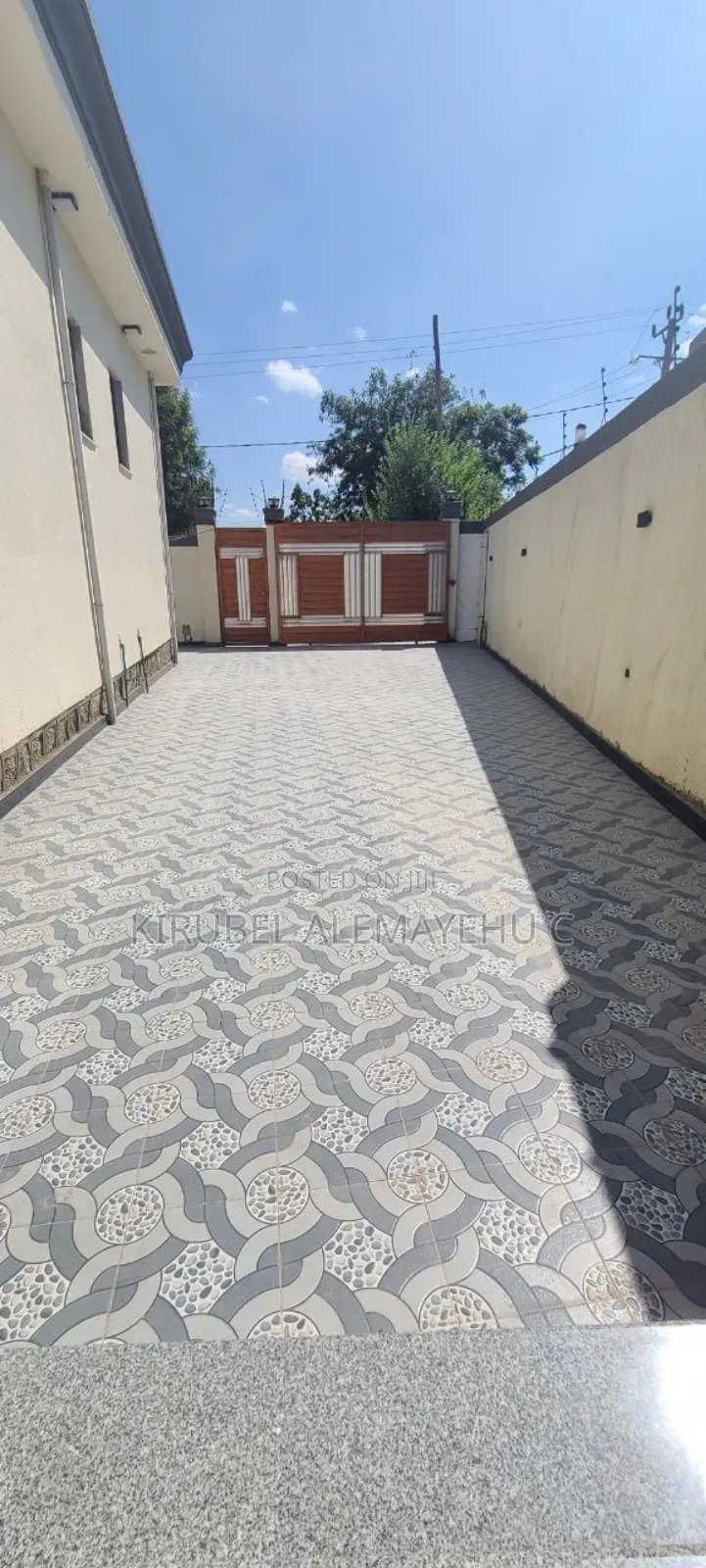 Furnished 7bdrm House in Kolfe Keranio for sale