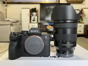 Photo - Sony Alpha 7 4 Auto (With 24-105mm G Lens