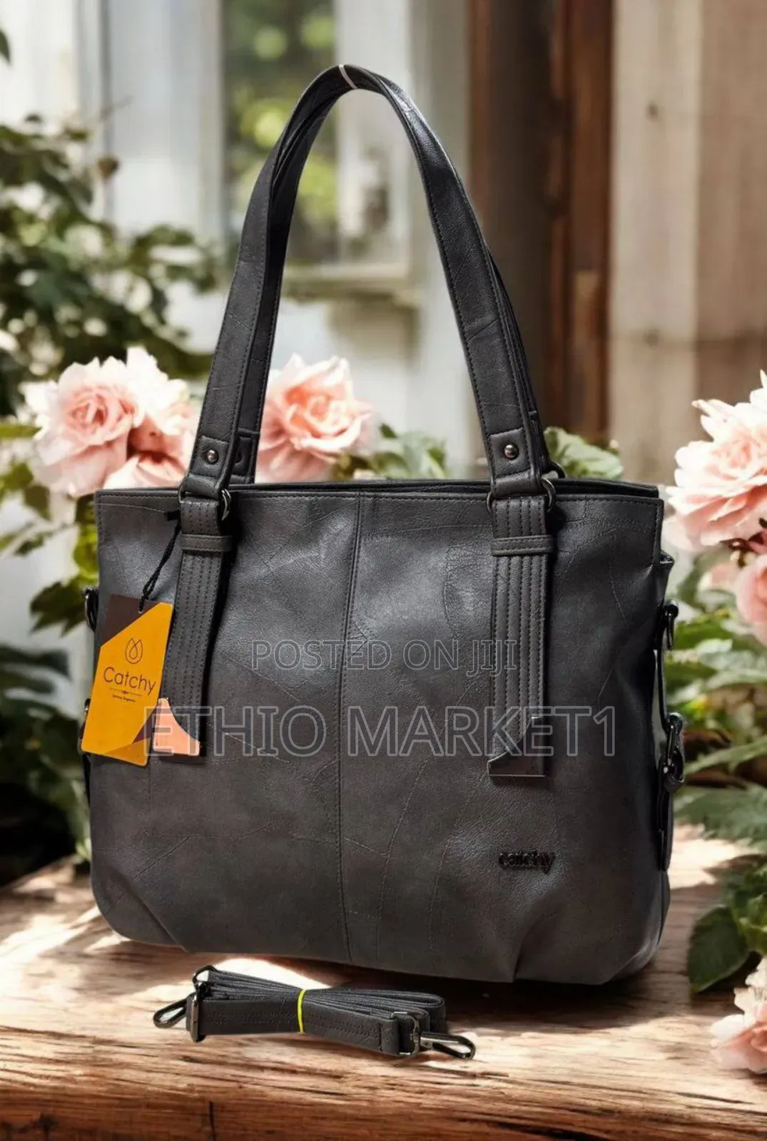 Catchy Premium Pu American Material Woman's Hand Bags