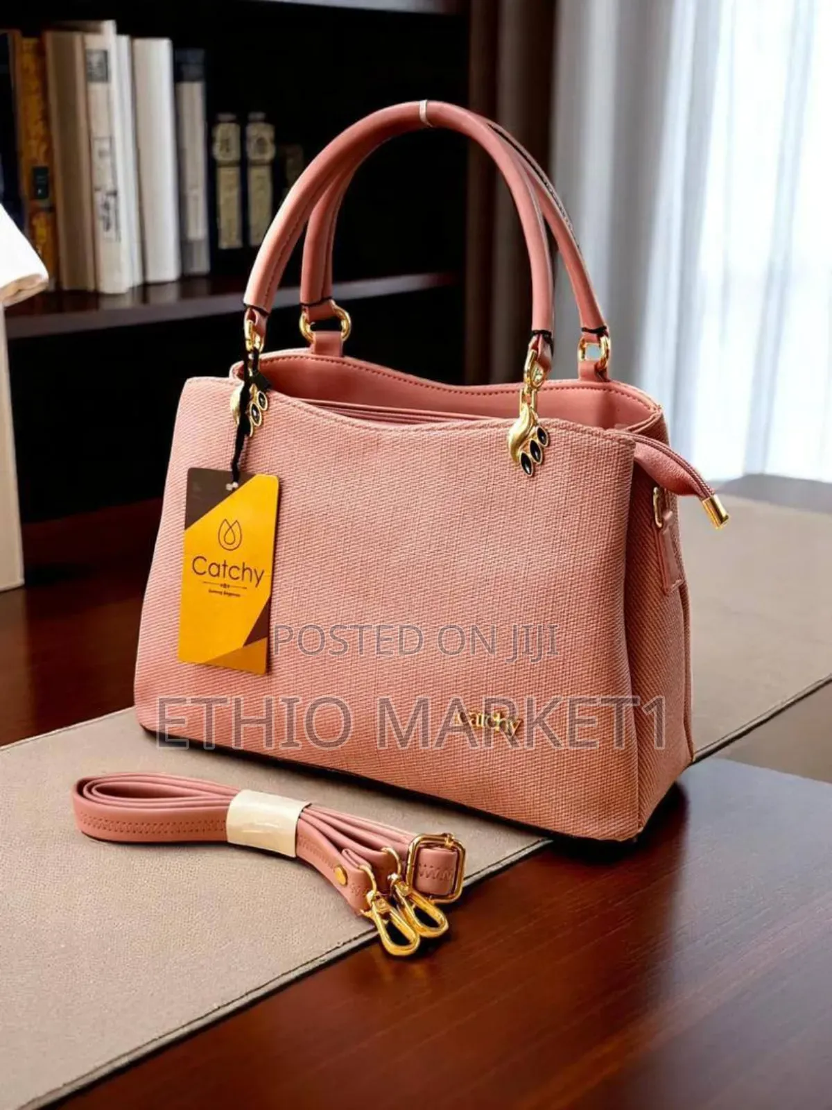Catchy Premium Quality Women's Bags