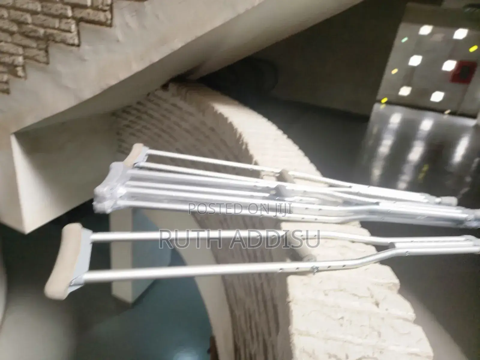 Axillary Bilateral Crutches受訪axillary Crutches死因crutches