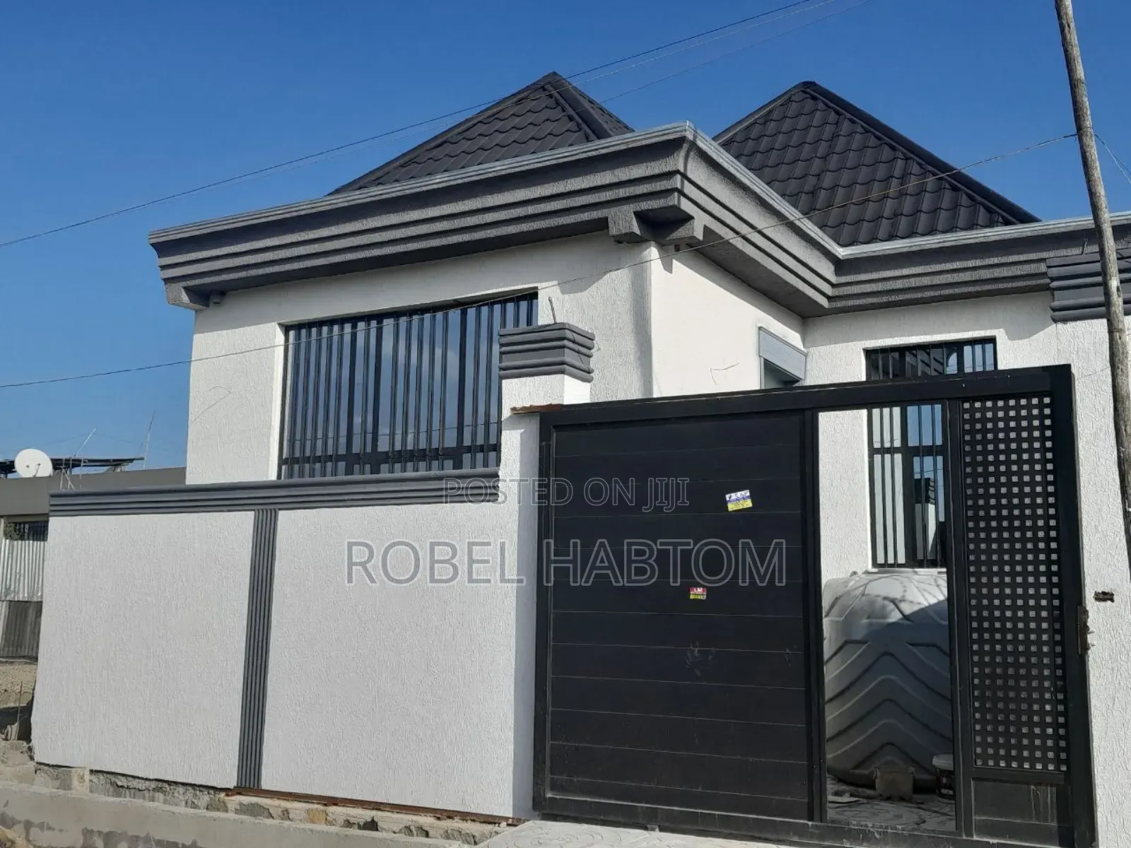 Furnished 4bdrm House in Yeka for sale