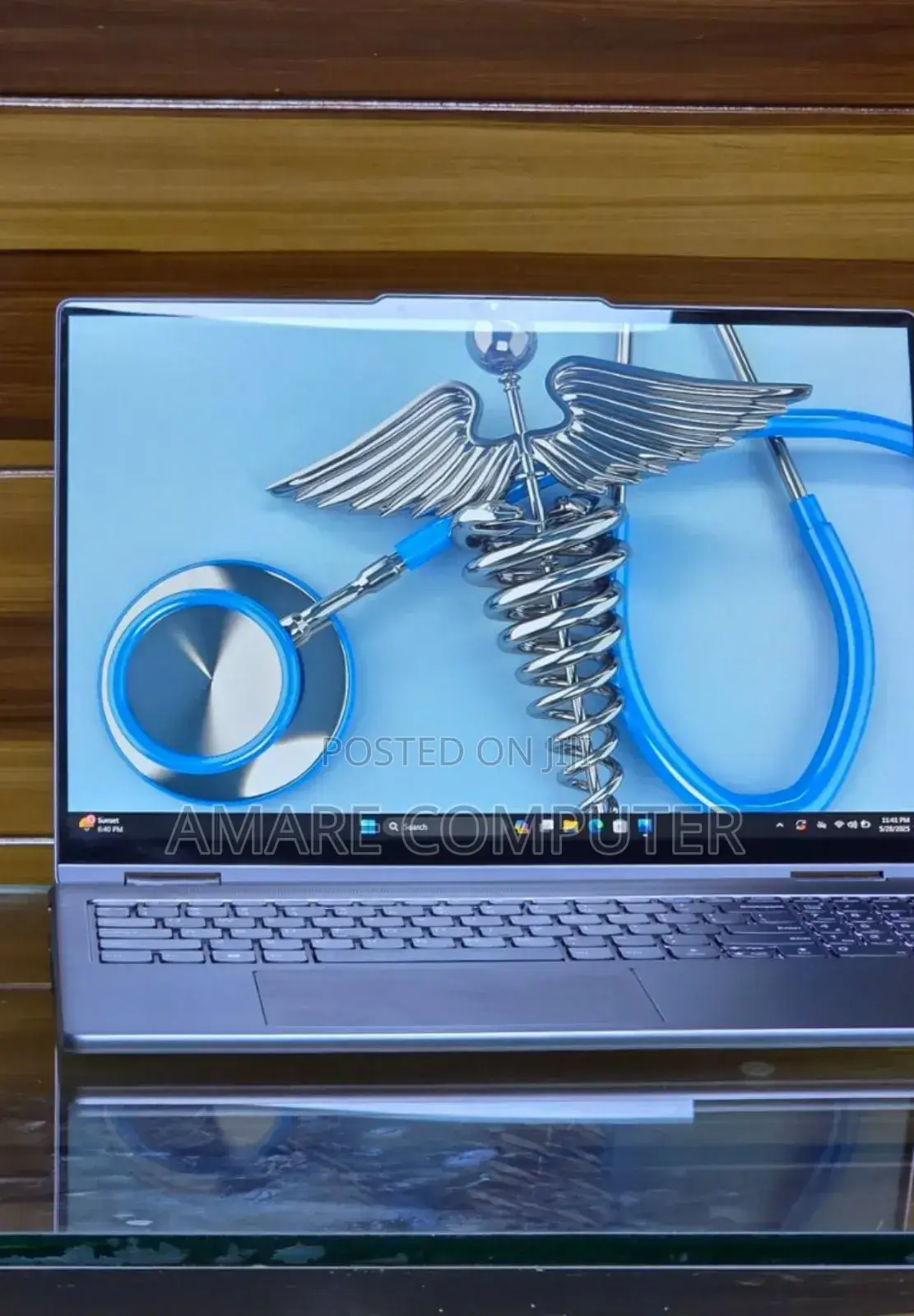 New Laptop Lenovo Yoga 7i 16GB Intel Core I7 SSD 512GB