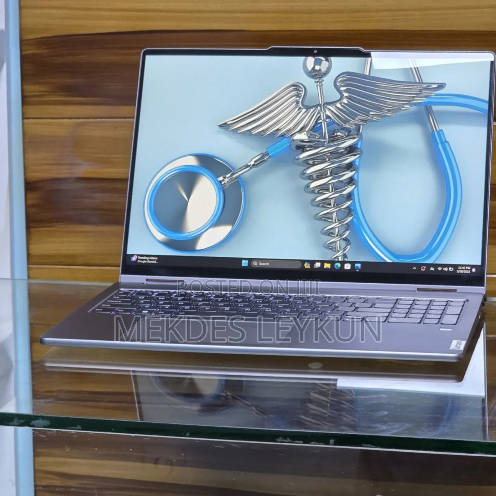 New Laptop Lenovo Yoga 7i 16GB Intel Core I7 SSD 512GB