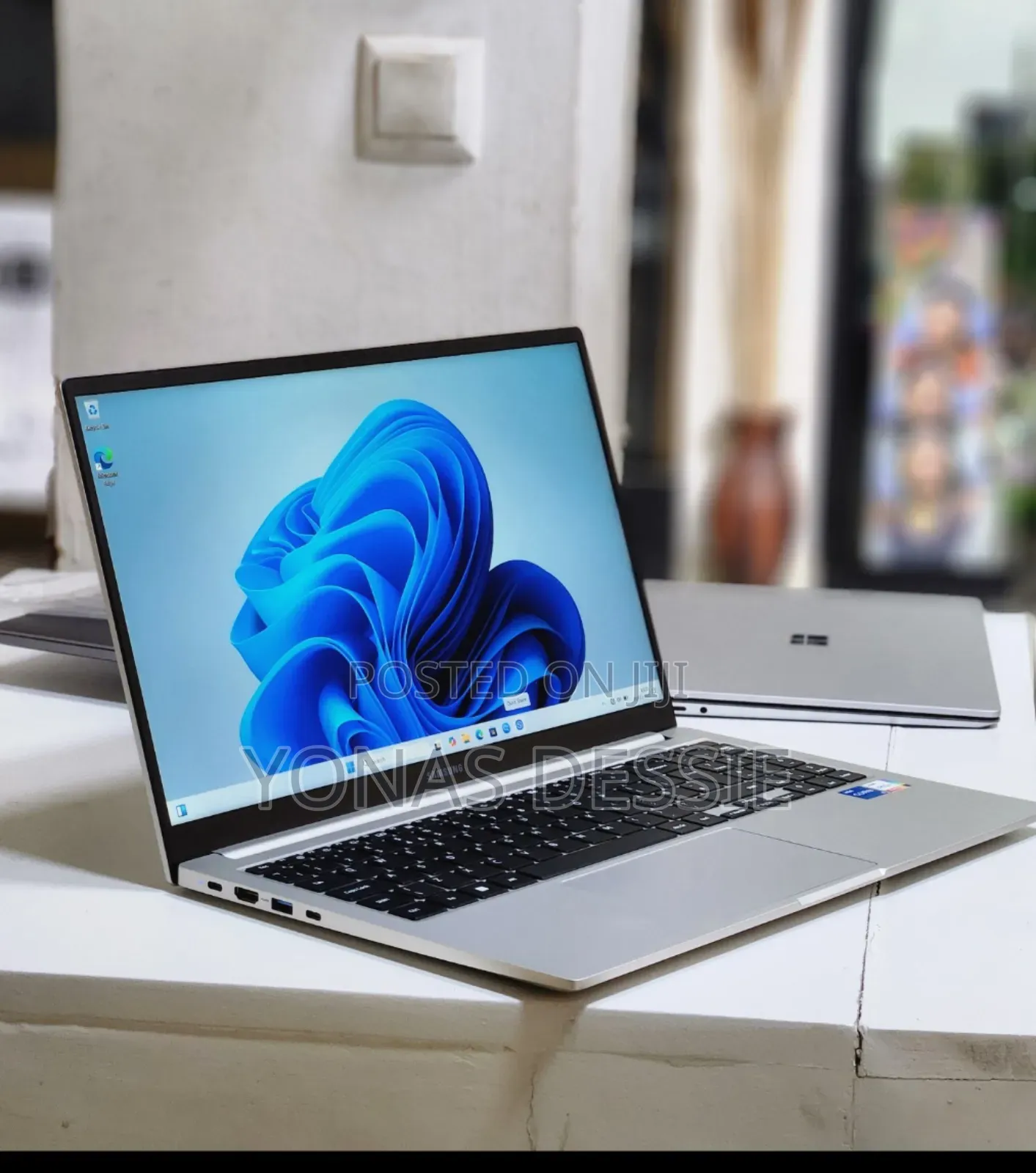 New Laptop Samsung 8GB Intel Core I5 SSD 512GB