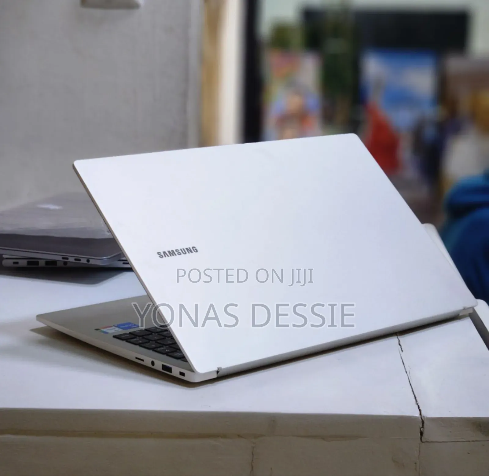 New Laptop Samsung 8GB Intel Core I5 SSD 512GB