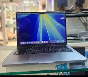 Photo - New Laptop Apple MacBook Pro 2021 M1 16GB SSD 512GB