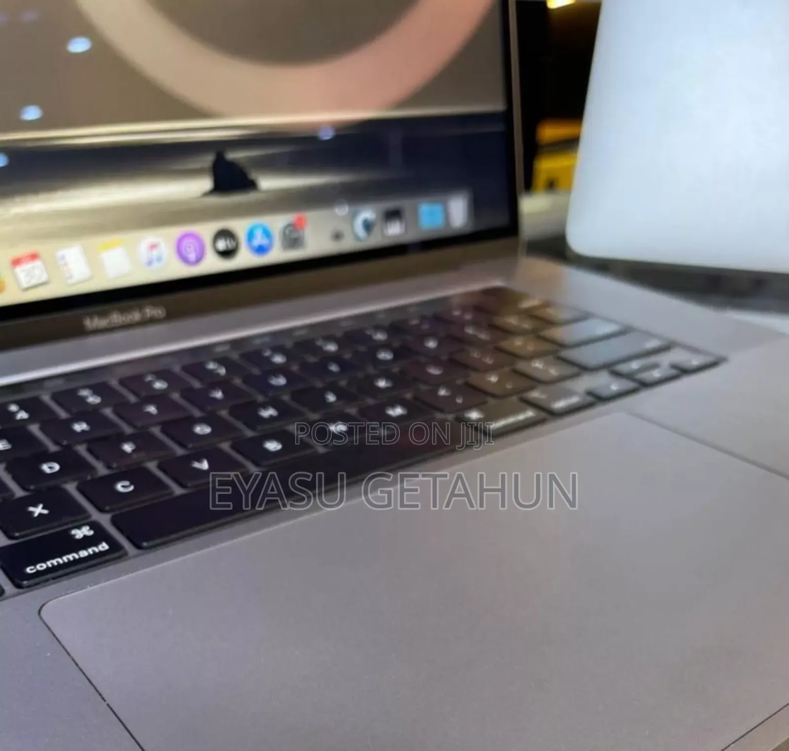 New Laptop Apple MacBook Pro 2019 32GB Intel Core I9 SSD 512GB