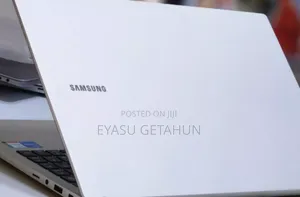 New Laptop Samsung Galaxy Book 2 8GB Intel Core i5 SSD 512GB