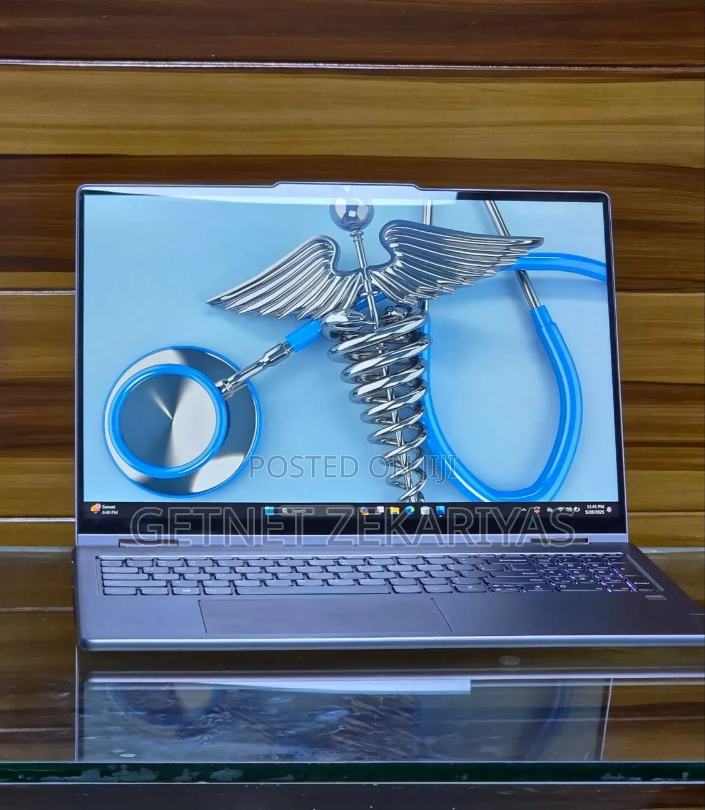 New Laptop Lenovo Yoga 7i 16GB Intel Core I7 SSD 512GB