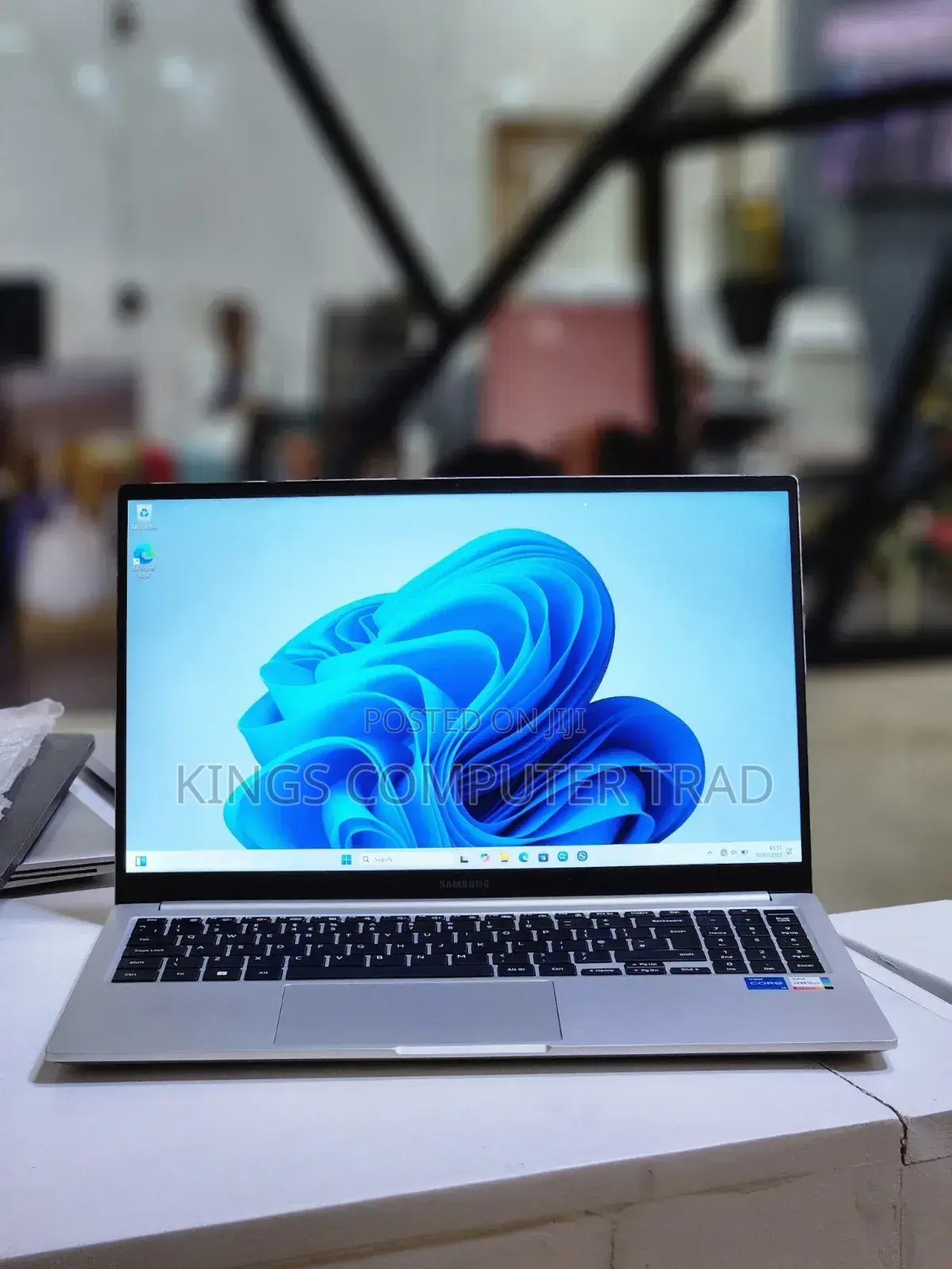 New Laptop Samsung Galaxy Book 2 8GB Intel Core I5 SSD 512GB