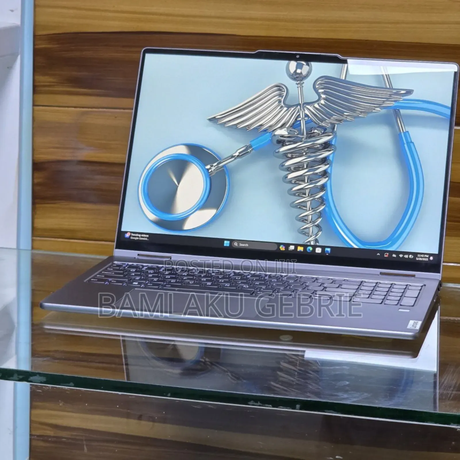 New Laptop Lenovo Yoga 7i 16GB Intel Core I7 SSD 512GB