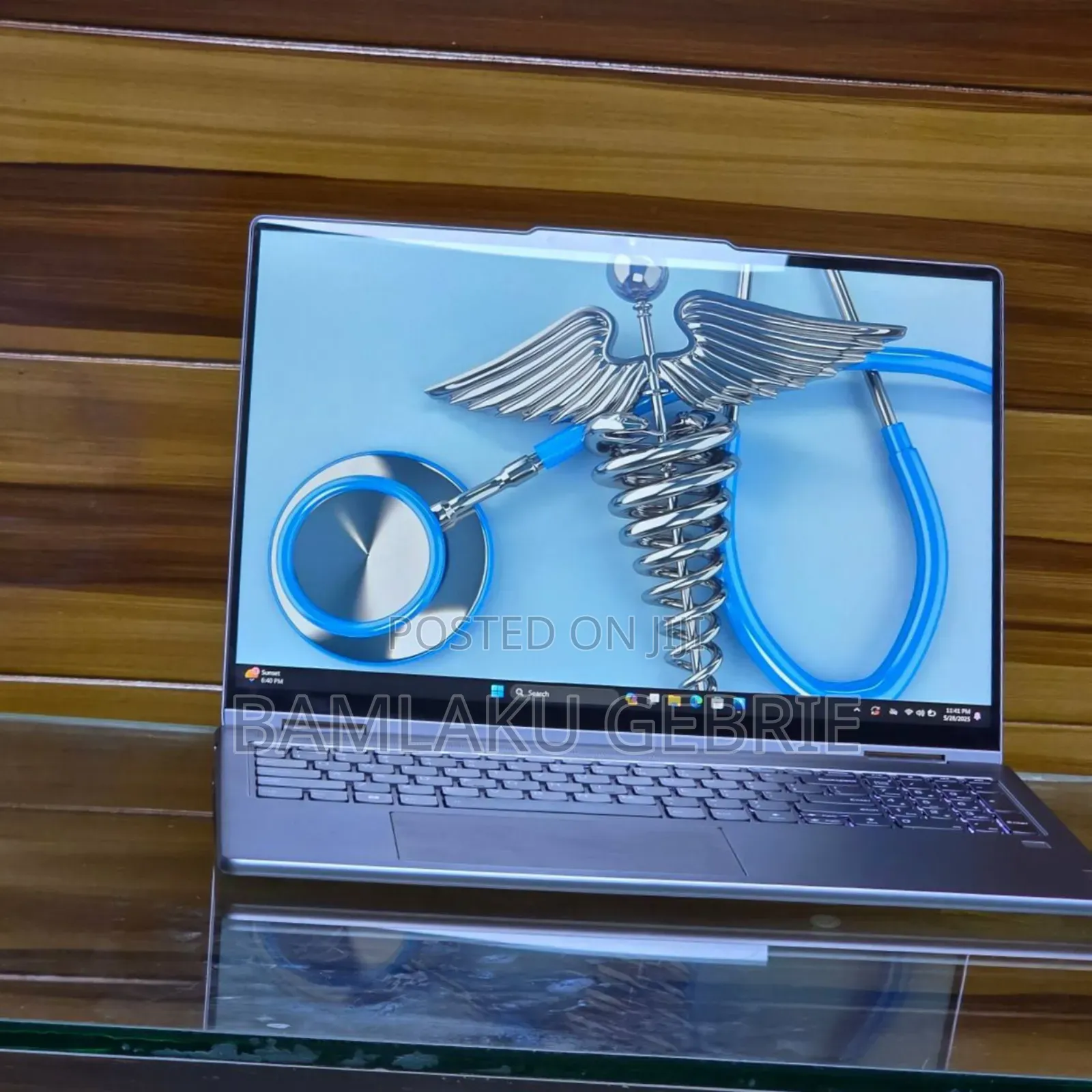 New Laptop Lenovo Yoga 7i 16GB Intel Core I7 SSD 512GB