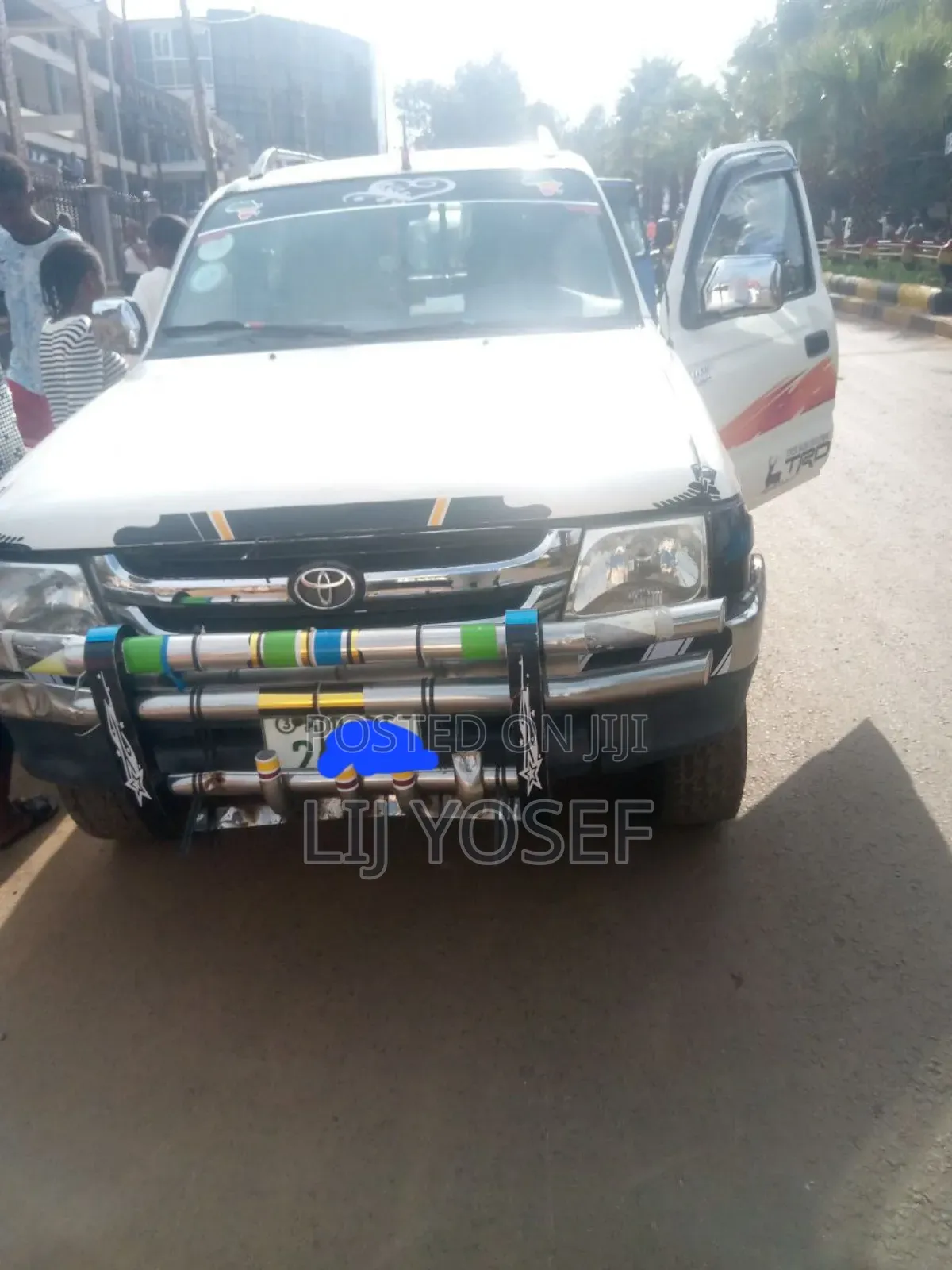 Toyota Hilux 1998 White