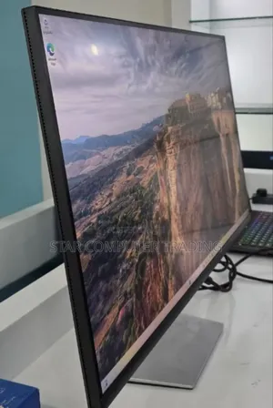 Photo - Dell P3223qe