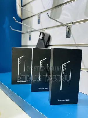 Photo - New Samsung Galaxy S25 Ultra 256 GB