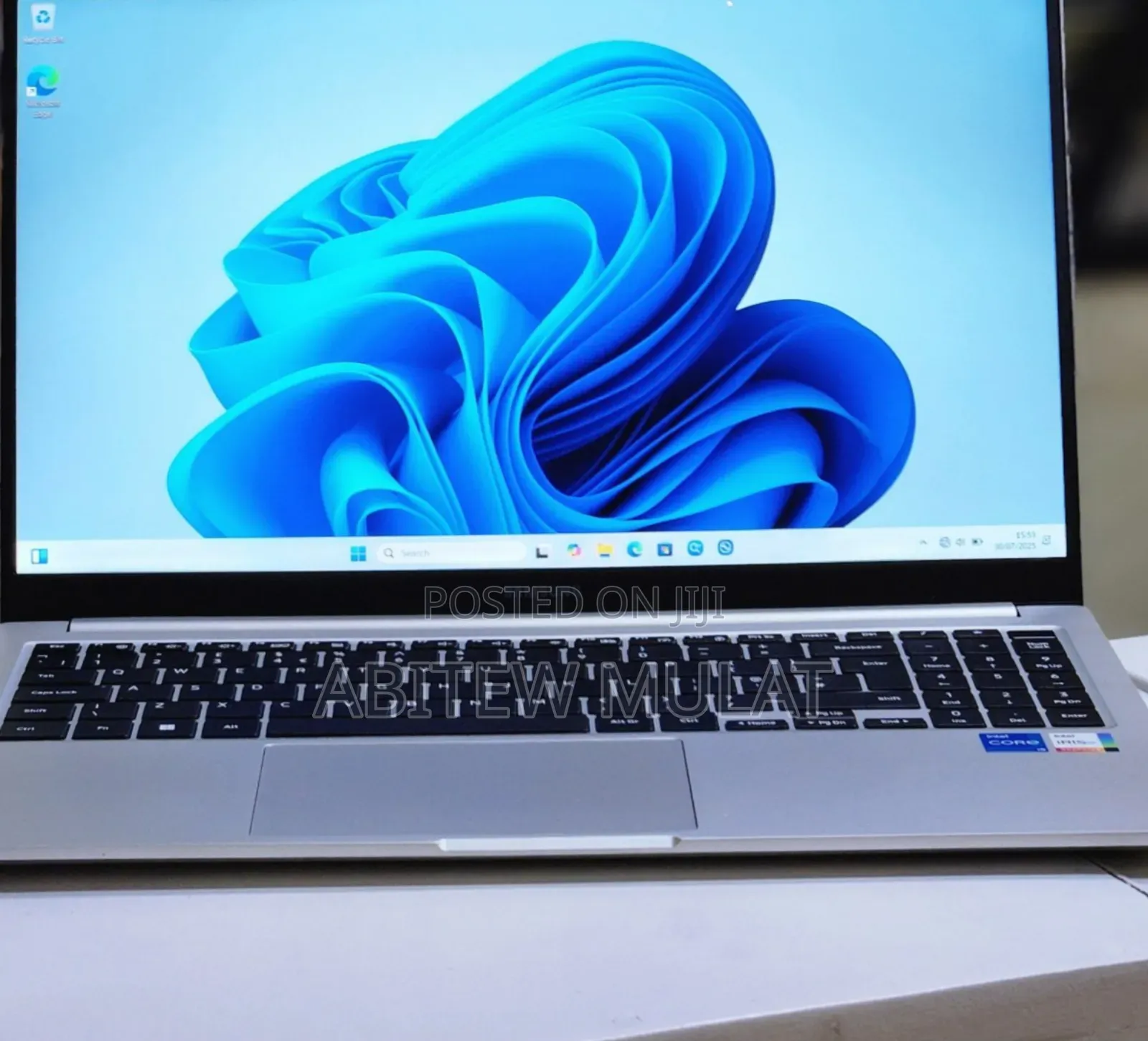 New Laptop Samsung Galaxy Book 2 8GB Intel Core i5 SSD 512GB