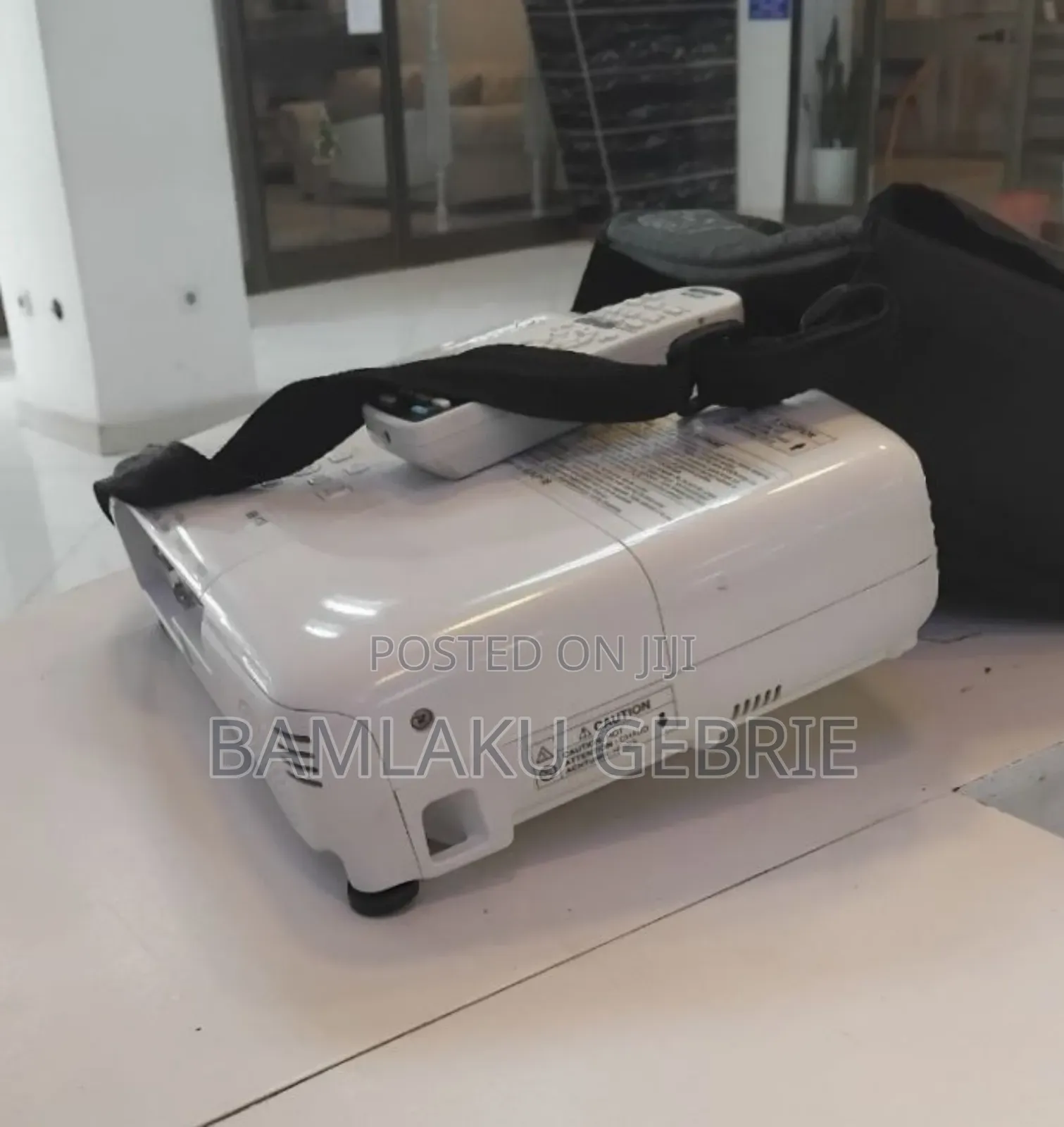 Brand New Epson Projector With Bag, Remote