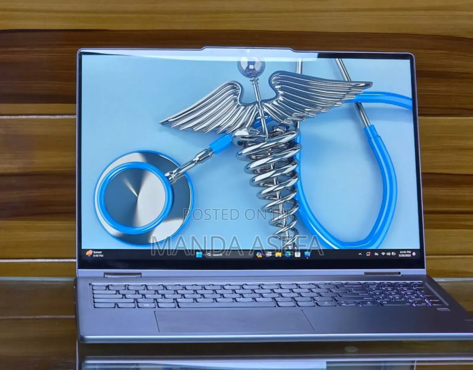 New Laptop Lenovo Yoga 7i 16GB Intel Core i7 SSD 512GB