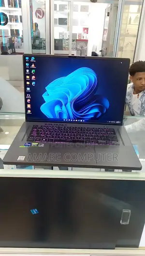 New Laptop Asus ROG Zephyrus G16 16GB Intel Core I9 SSD 1T