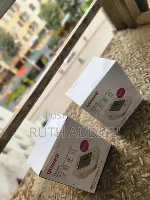 Photo - Blood Pressuer Monitor底層digital Blood Pressuer Monitor