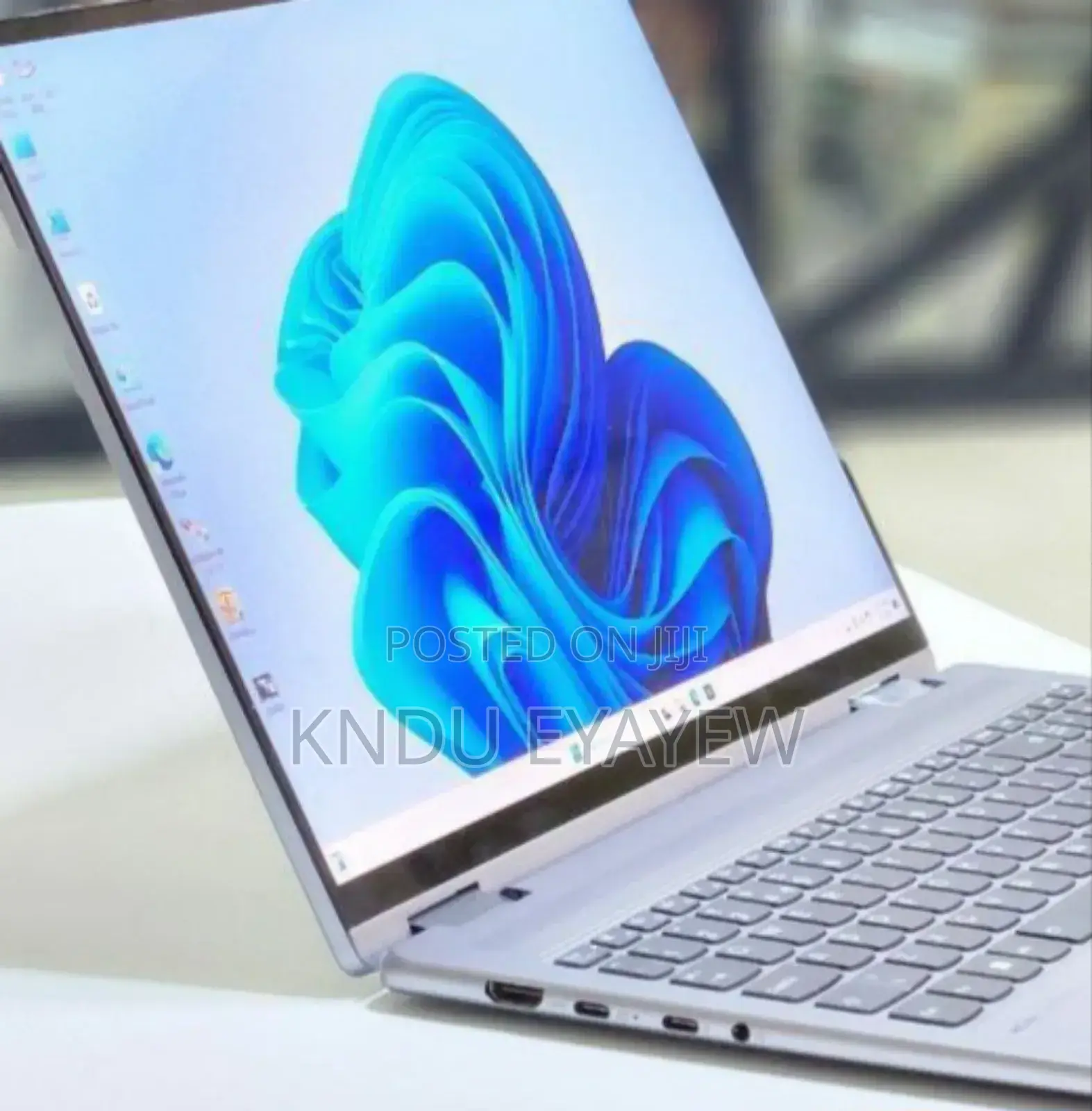 New Laptop Lenovo Yoga 7i 16GB Intel Core I7 SSD 1T